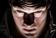 Pokret TIJELA otkriva pravog psihopatu: Ako se POMIJERA na ovaj način bežite što dalje Pokret TIJELA otkriva pravog psihopatu: Ako se POMIJERA na ovaj način bežite što dalje - featured image