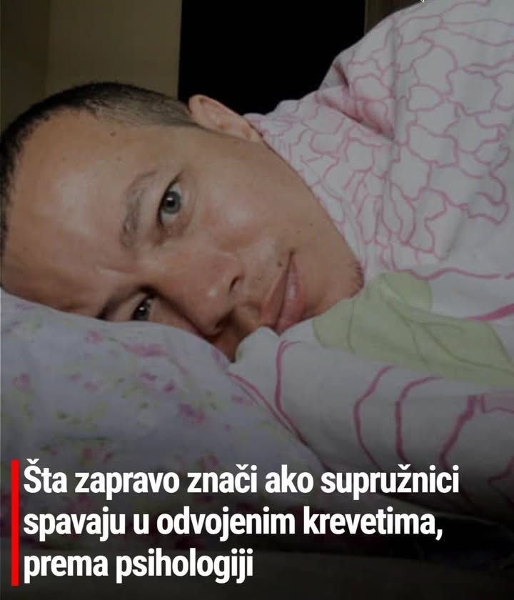 Šta zapravo znači ako supružnici spavaju u odvojenim krevetima, prema psihologiji - featured image Šta zapravo znači ako supružnici spavaju u odvojenim krevetima, prema psihologiji - featured image