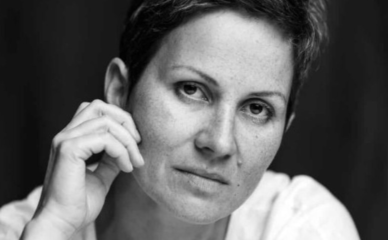 Duboko nesretnu ženu je lako prepoznati, samo obratite pažnju na ovih 6 stvari i sve će vam biti jasno - featured image Duboko nesretnu ženu je lako prepoznati, samo obratite pažnju na ovih 6 stvari i sve će vam biti jasno - featured image