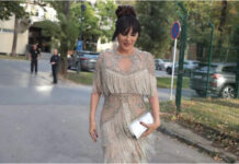 Ceca kao boginja stigla na venčanje o kojem bruji zemlja: Ali ovaj put je imala pratnju!!Pogledajte ko je muškarac uz kojeg Ceca ne skida osmijeh s lica!!!! Ceca kao boginja stigla na venčanje o kojem bruji zemlja: Ali ovaj put je imala pratnju!!Pogledajte ko je muškarac uz kojeg Ceca ne skida osmijeh s lica!!!! - featured image